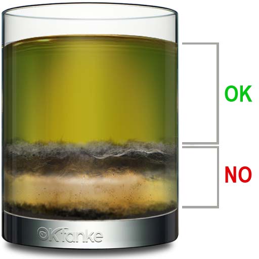 Vaso de gasoil contaminado de bacterias y lodos. oktanke.es